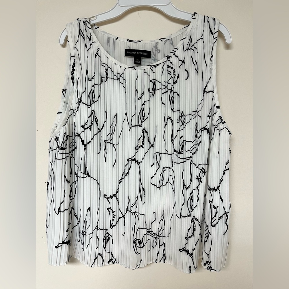 white & black Banana Republic blouse